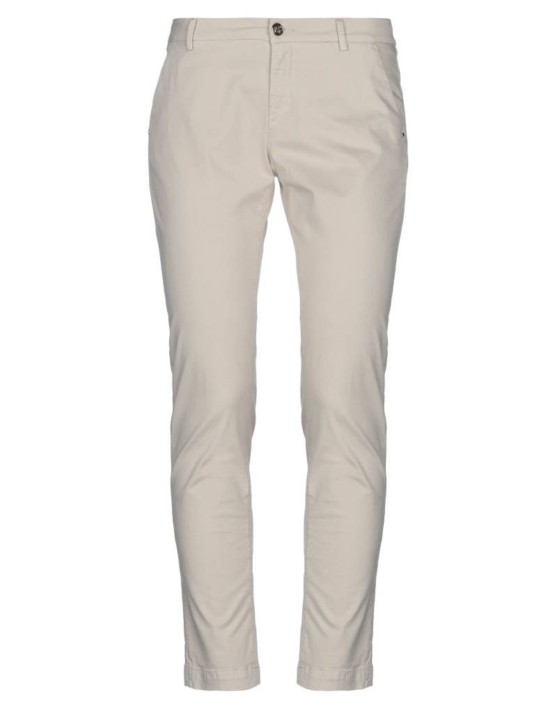 CAMOUFLAGE AR AND J. Hose Damen Beige von CAMOUFLAGE AR AND J.