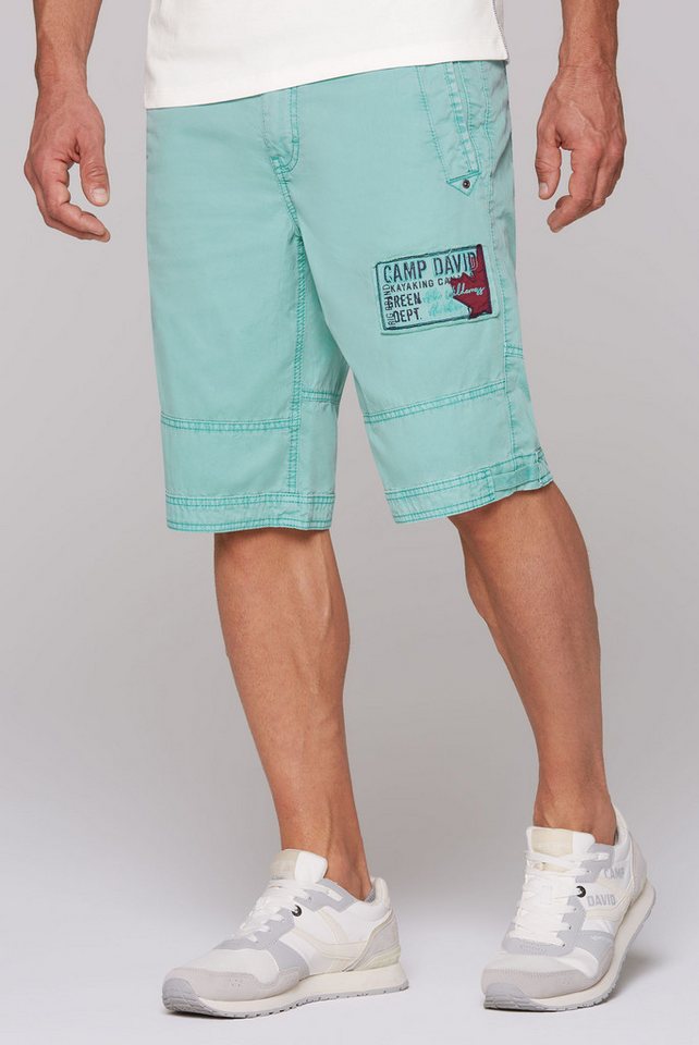 CAMP DAVID Bermudas Sommerhose mit großem Logo-Aufnäher von CAMP DAVID