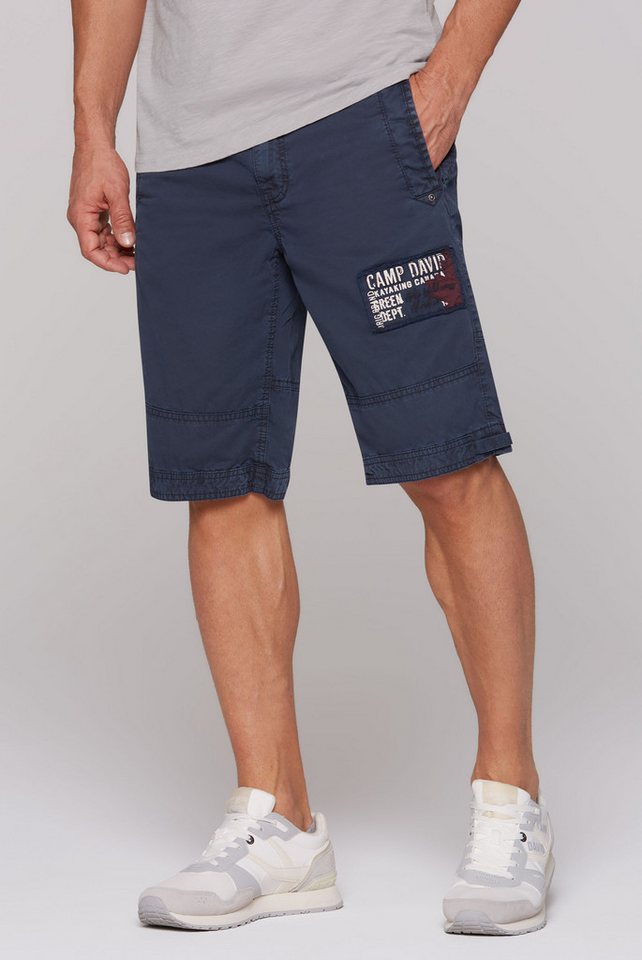 CAMP DAVID Bermudas mit großem Logo-Aufnäher von CAMP DAVID