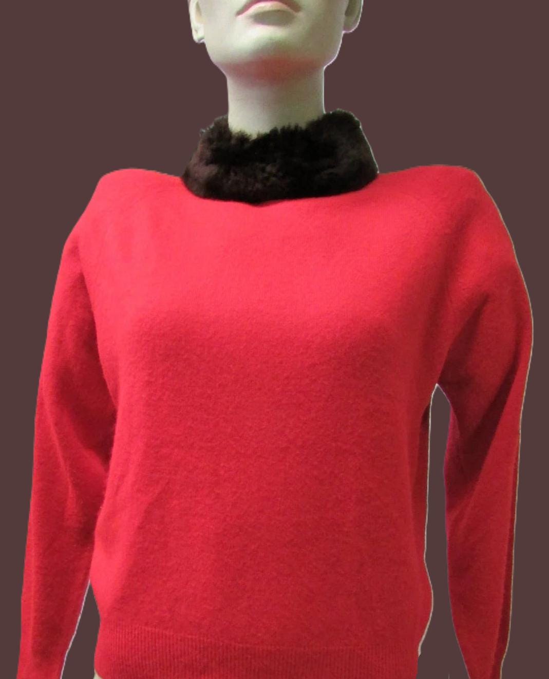 Vintage 1960Er Pullover Roter Zip Back Strickoberteil Mit Mouton Kragen Croman Stripe Label Blättern Sie Nach Unten Für Details von CAOLEiheartvintage