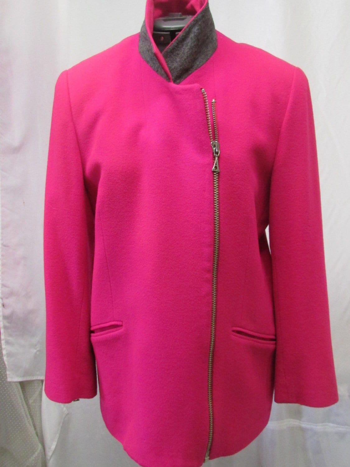 Vintage 1980Er Mantel Automantel Anne Klein Wolljacke Leichter Mit Seiten - Und Ärmelreißverschlüssen Hot Pink Blättern Sie Nach Unten Für Details von CAOLEiheartvintage