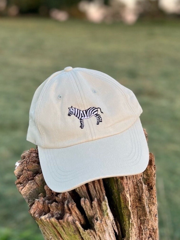 Zebra Cap | Salbei Grün Unisex Dad Hat Bestickte Kappe von CAPPIUS