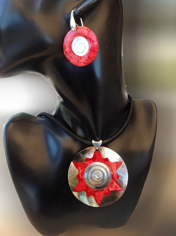 Mosaik Koralle Und Perlmutt Halskette, Natürlicher Anhänger Ohrringe Massiv Silber Schmuckset Für Frauen, Korallen Set, Großer Edelstein von CASUFjewellry