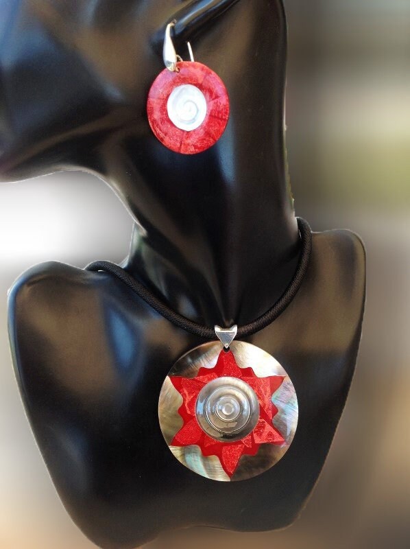 Mosaik Koralle Und Perlmutt Halskette, Natürlicher Anhänger Ohrringe Massiv Silber Schmuckset Für Frauen, Korallen Set, Großer Edelstein von CASUFjewellry