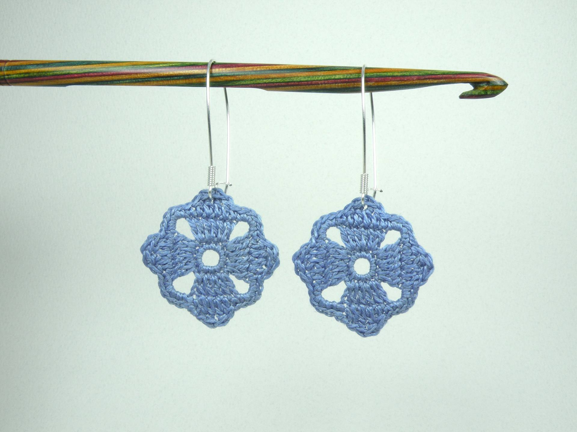 Boho Ohrringe. Hartriegel Blume Gehäkelte Lange Ohrringe Boho Ohrringe. Hartriegel Blume Gehäkelte Lange Ohrringe von CASwan