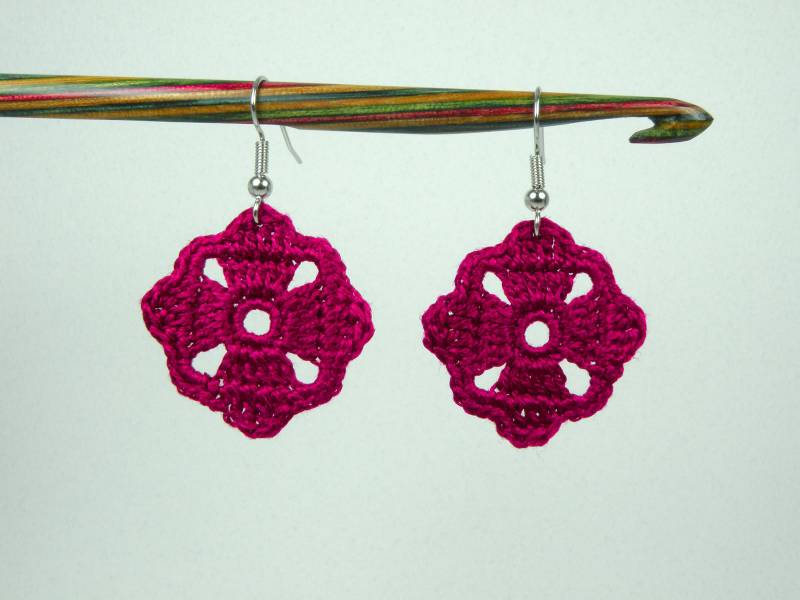 Boho Ohrringe. Hartriegel Blume Gehäkelte Ohrhänger Boho Ohrringe. Hartriegel Blume Gehäkelte Ohrhänger von CASwan