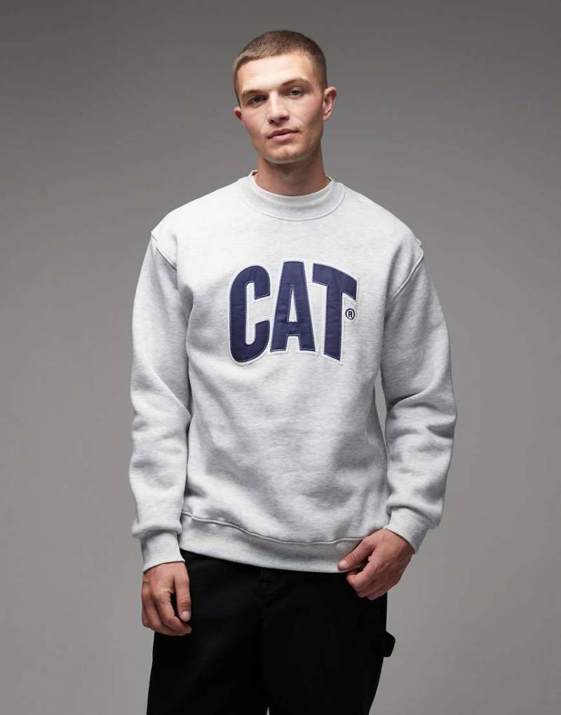 CAT - WWR - Locker sitzendes Sweatshirt aus 300 g/m² schwerem Material in Hellgrau mit Logo-Stickerei CAT - WWR - Locker sitzendes Sweatshirt aus 300 g/m² schwerem Material in Hellgrau mit Logo-Stickerei von CAT WWR