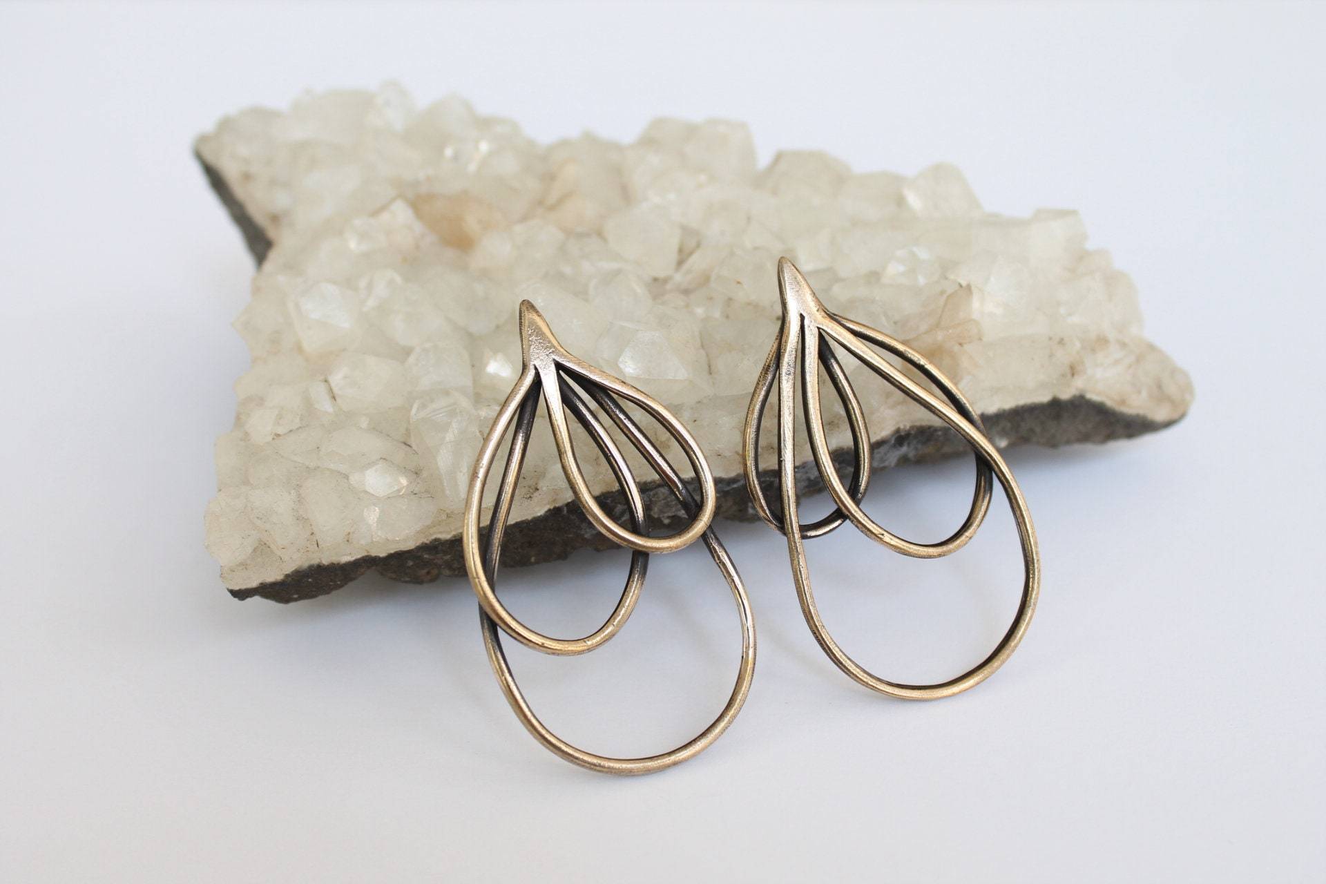 Electra Statement Ohrringe Electra Statement Ohrringe von CATBLACKJEWELRY