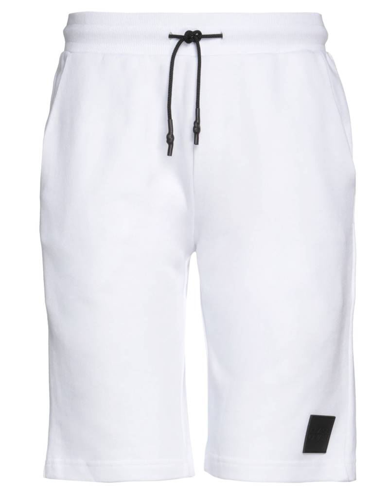 CAVALLI CLASS Shorts & Bermudashorts Herren Weiß von CAVALLI CLASS