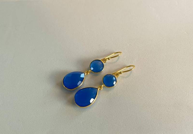Hängender Ohrringe Mit Zwei Blauen Edelsteinen, Chalcedon, Teardrop Ohrringe, Goldener 925 Silber, 18 K Vergoldet, Geschenk Frau von CBFINEGOLDENJEWELRY
