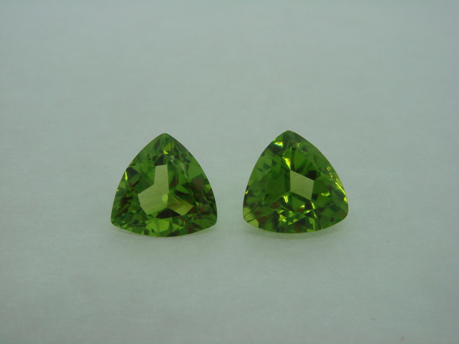 Arizona-Peridot - Matched Pair Arizona-Peridot - Matched Pair von CBGems