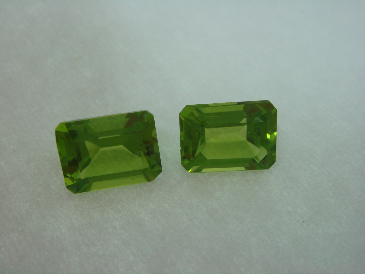 Arizona-Peridot - Matched Pair Arizona-Peridot - Matched Pair von CBGems