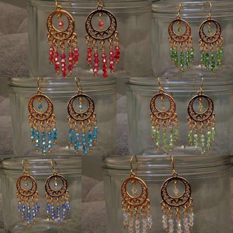 Goldene Ohrringe Kristallglasperlen, Boho Chic Style von CBradfieldDesign