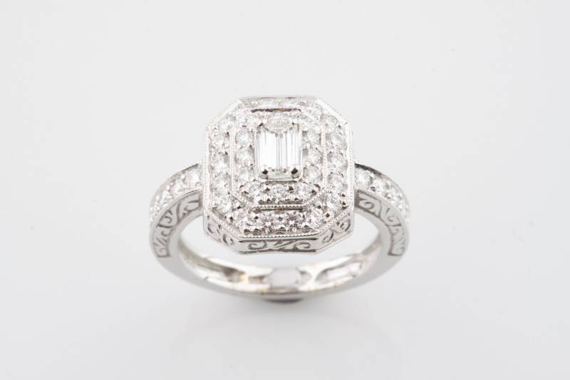 1.15 Karat Smaragdschliff Diamant 18K Weißgold Verlobungsring Mit Akzenten Größe 6 von CCJStore