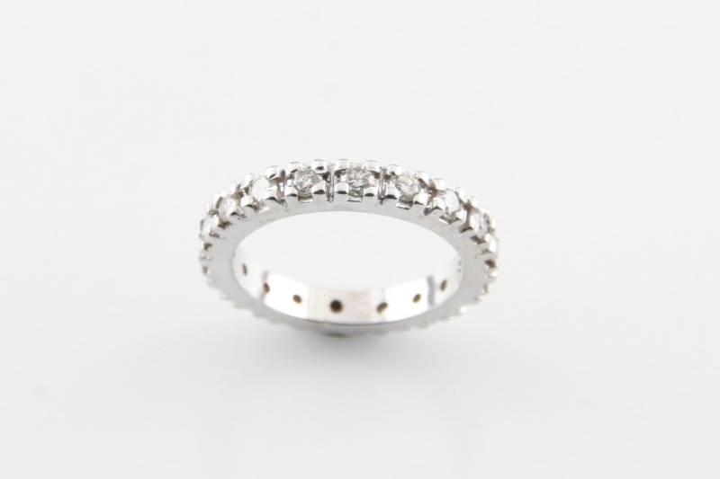 Runder Diamant 14K Weißgold Eternity Band Größe 3, 75 von CCJStore
