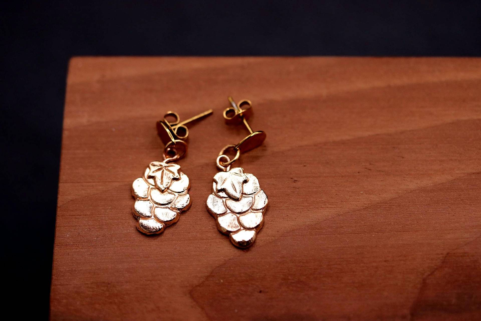 Goldene Trauben Ohrringe, Obst Ohrringe von CCharmedCCreations