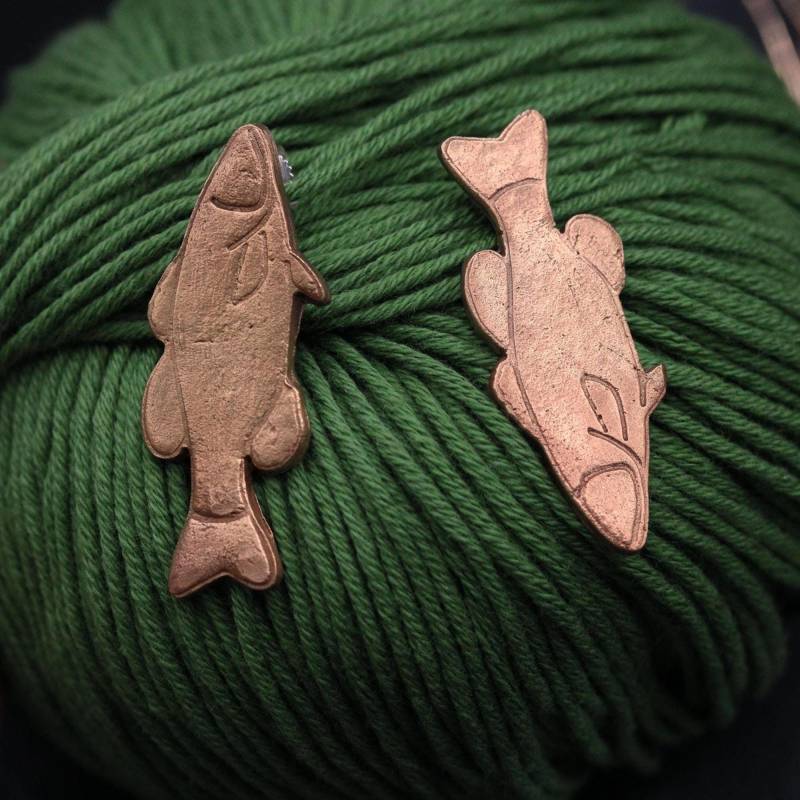 Große Fisch Ohrstecker, Statement Ohrringe Aus Bronze, Schmuck von CCharmedCCreations