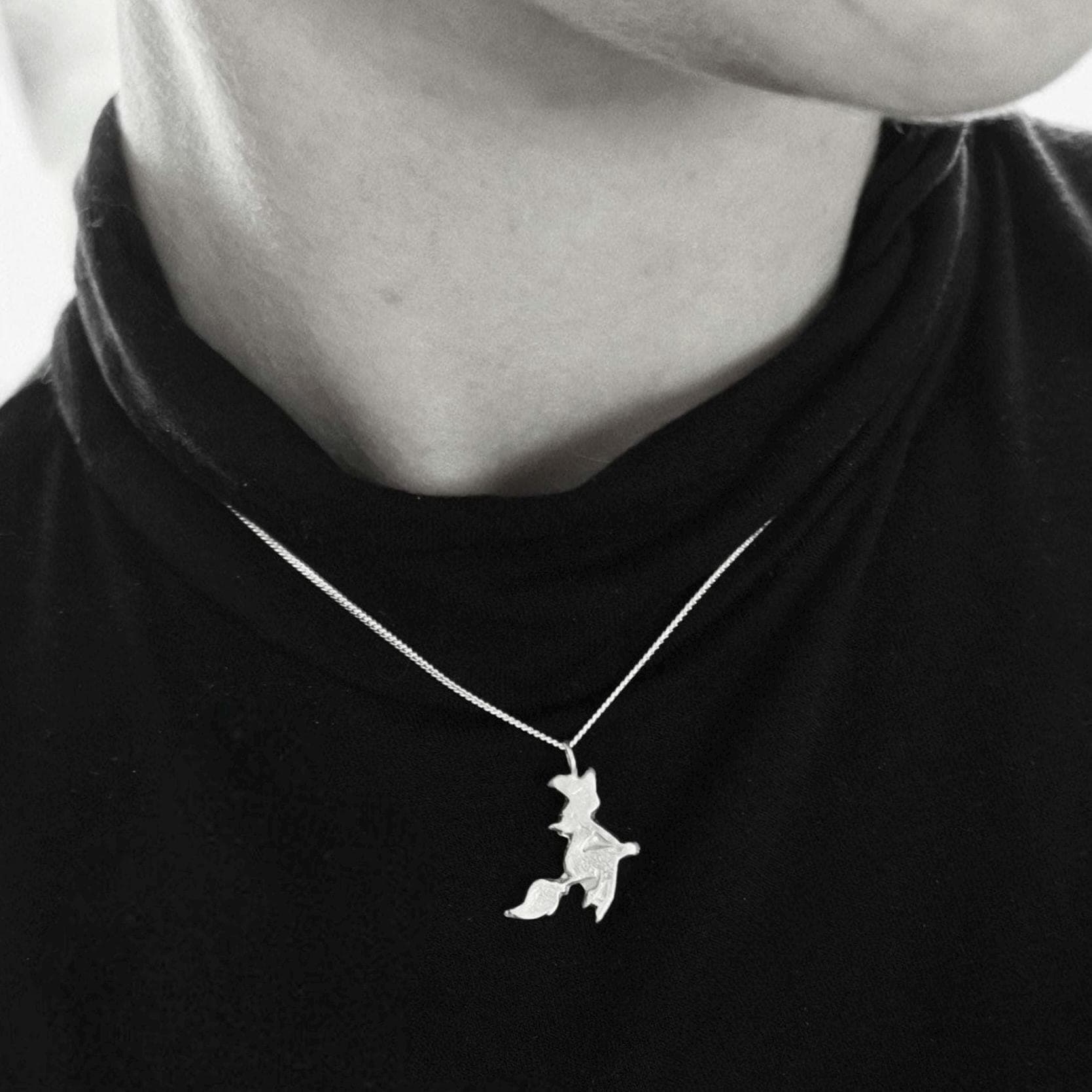 Hexen Schmuck Mit Gravur, Silberkette Anhänger von CCharmedCCreations