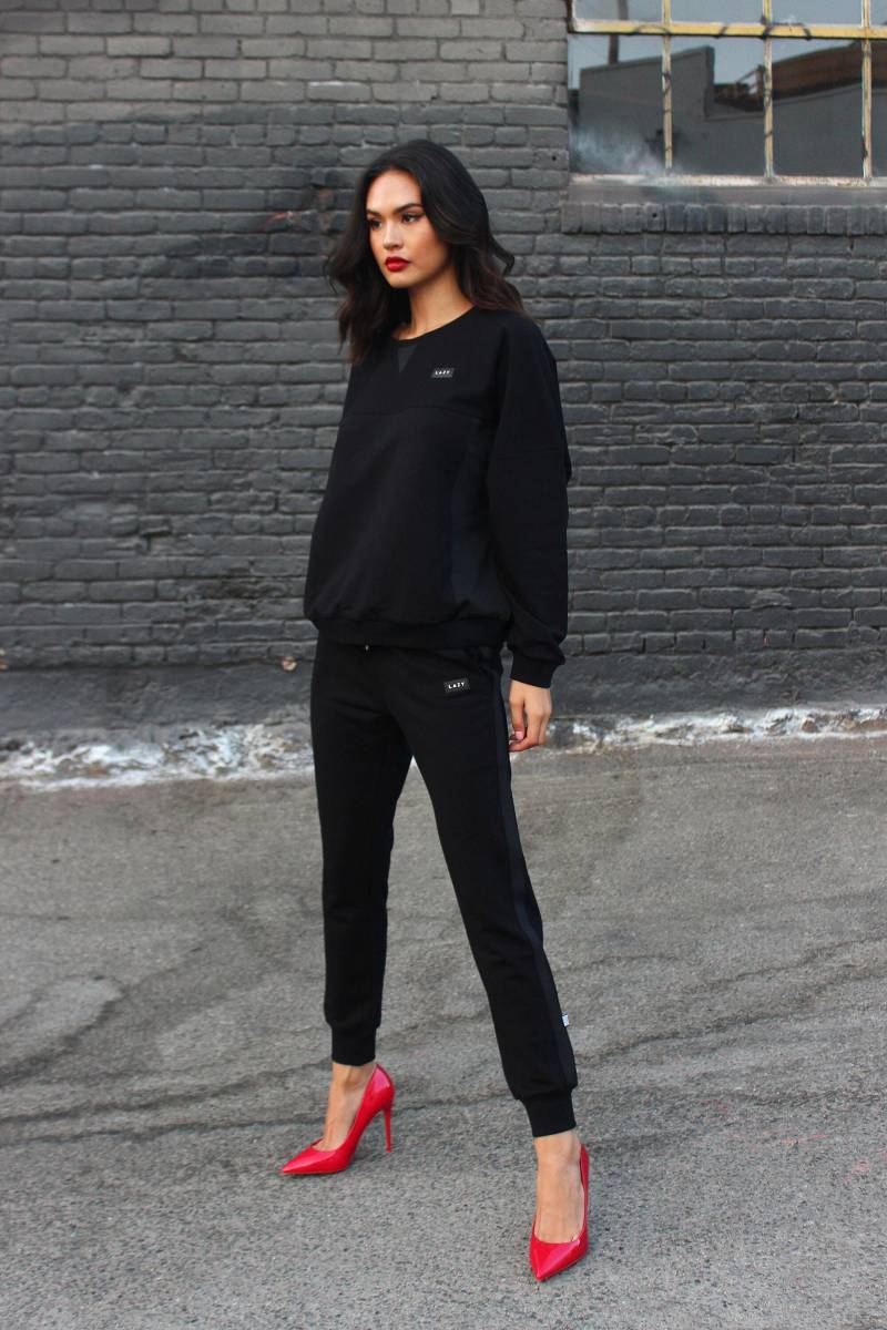 Schwarzes T-Shirt | Rundhalsausschnitt Frauen Pullover von CDstudioCo