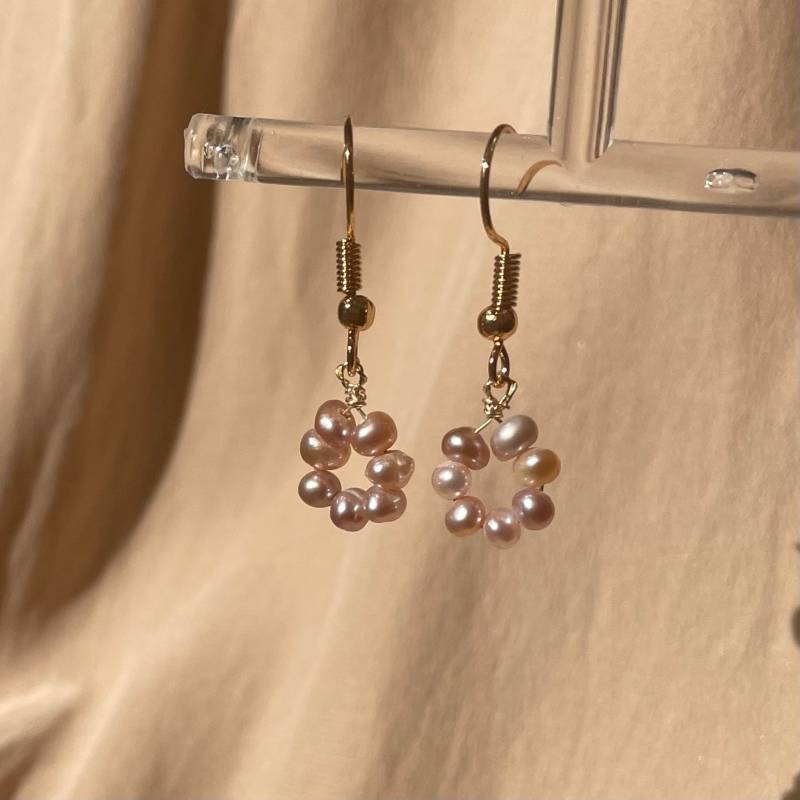 Lavendel Perle Donut Ohrringe ~ Handgemacht Von Mary von CECILIAINTHESUMMER