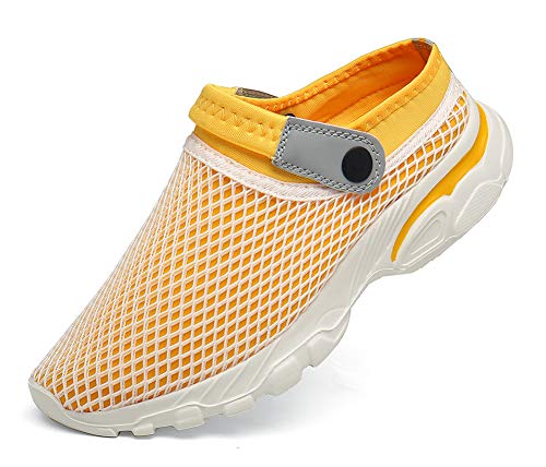 Unisex Clogs Hausschuhe Herren Damen Pantoletten Sommer Mesh Sabot Beach Sandalen Atmungsaktiv Gartenschuhe mit rutschfest Weiche Sohle Weiß Gelb Gr.47 von CELANDA