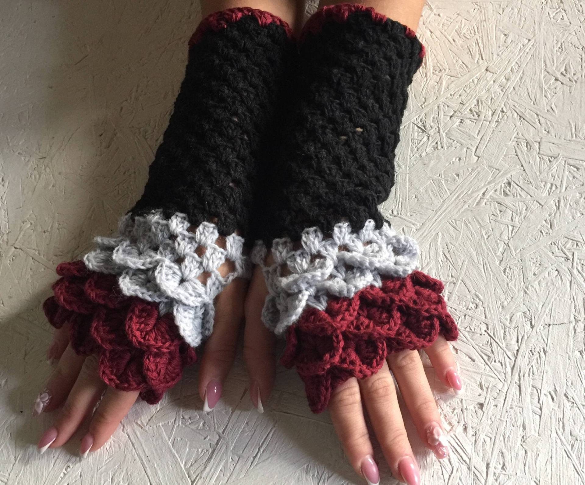 Damen Fingerlose Handschuhe, Drachenwaage Handschuhe Winterhandschuhe Frauen Geschenk Gehäkelte Armschetten von CELINICRAFTS