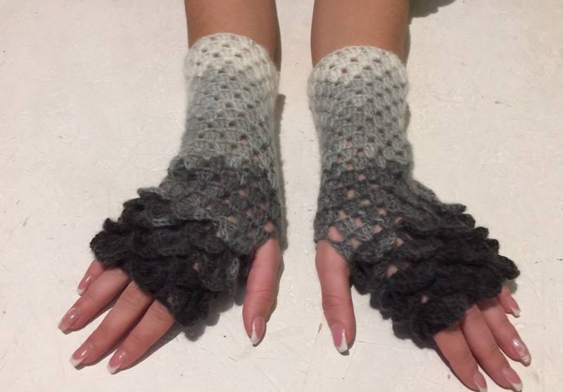 Drachen Armstulpen Krokodilstich Damen Fingerlose Handschuhe Drachenschuppe Geschenk Accessoire von CELINICRAFTS