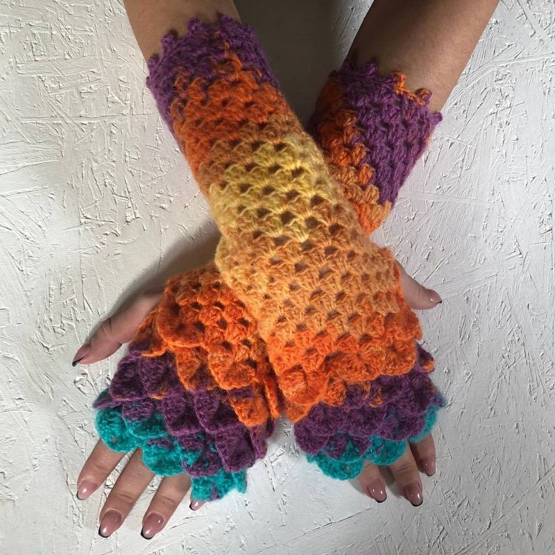 Drachen Handschuhe -Fingerlose -Frauen -Häkelhandschuhe -Drachen Handschuhe-Armstulpen-Armstulpen-Fingerlose von CELINICRAFTS