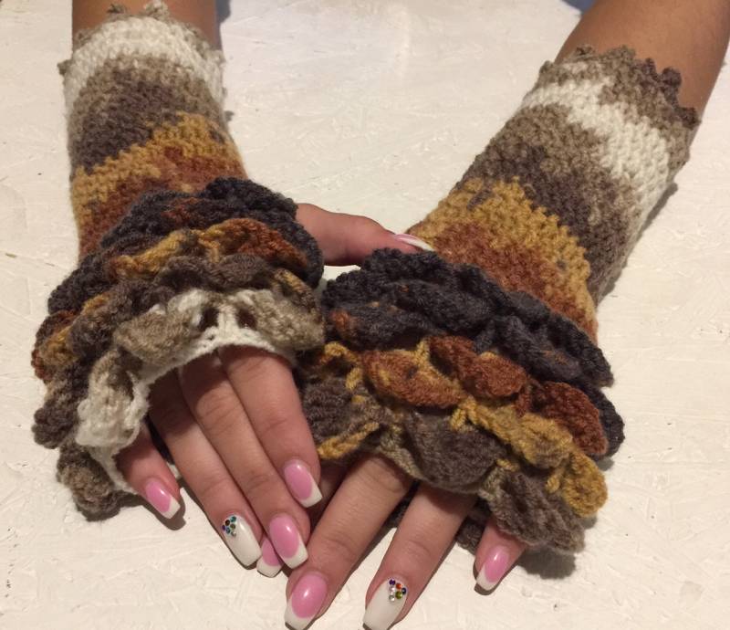 Gehäkelte Armstulpen Drachenschuppe Gehäkelte Damen Handschuhe Winter Geschenk Accessoire von CELINICRAFTS