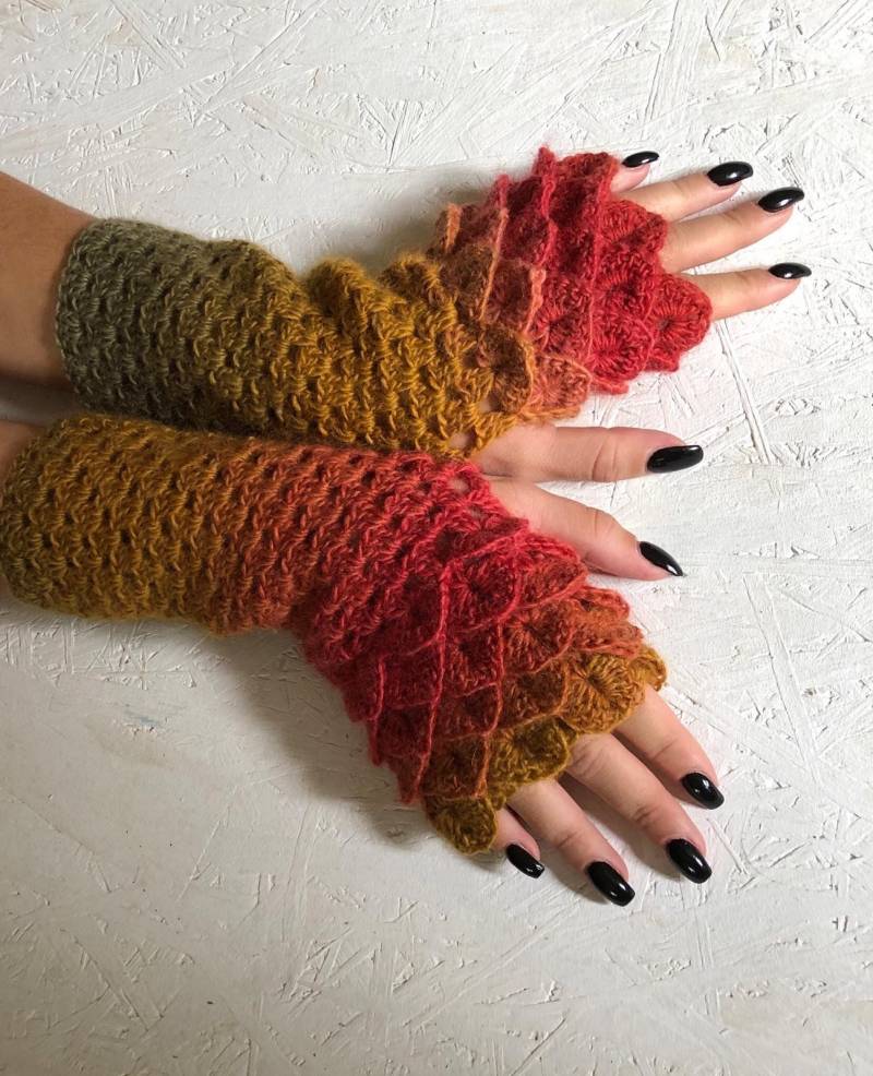 Neue Armstulpen, Drachenschuppen Stulpen Frauen Fingerlose Gehäkelte Armstulpen Herbst Fingerlose, Sofort Lieferbar von CELINICRAFTS