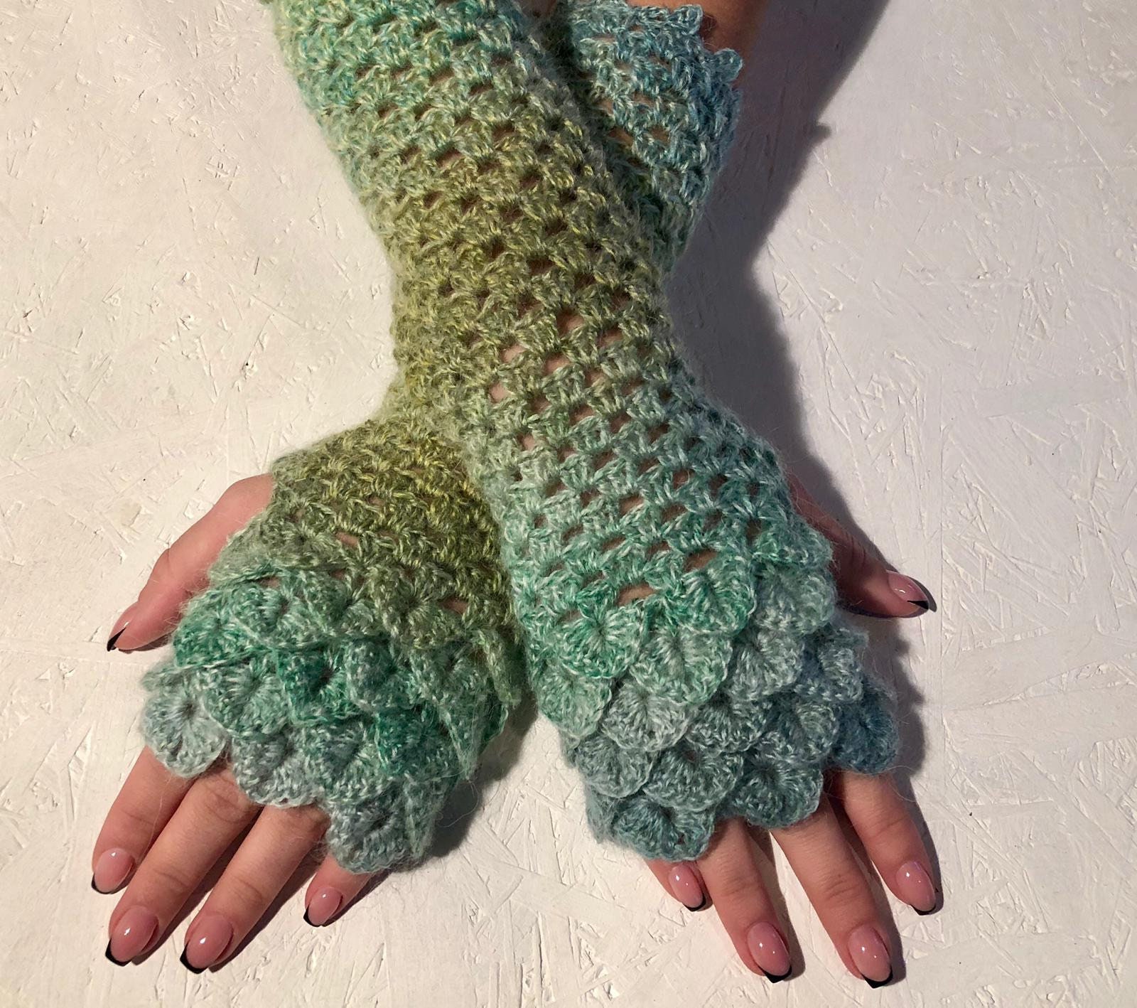 Neue Frauen Geschenk, Gehäkelte Handschuhe, Drachenschuppen Damen Armstulpen, Grüne Mohair Handschuhe von CELINICRAFTS