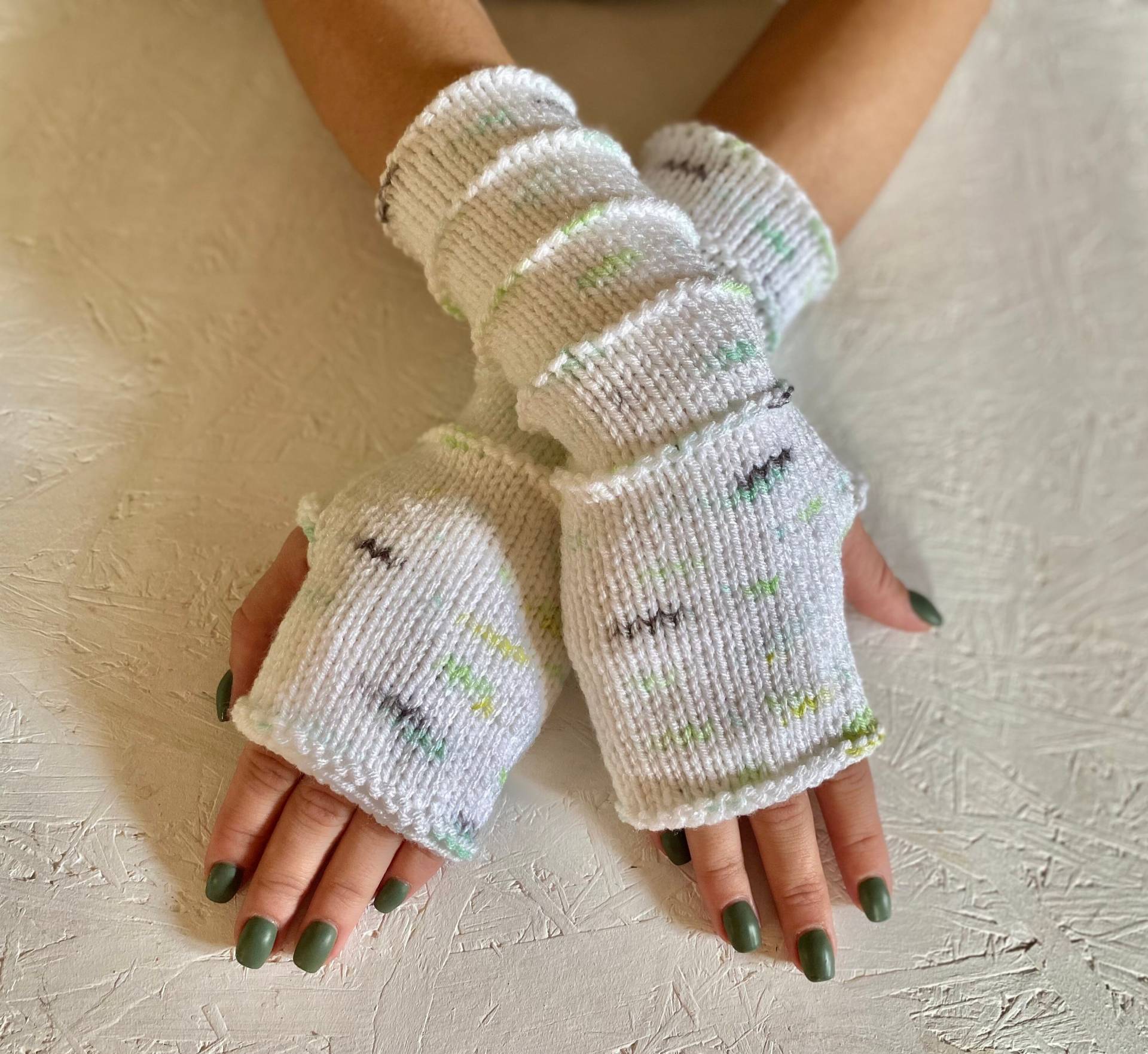 Neue Frauen Geschenk Handschuhe, Lange Armstulpen, Boho Handschuh, Fingerlos, Urlaub Geschenk. Sofort Versandfertig von CELINICRAFTS