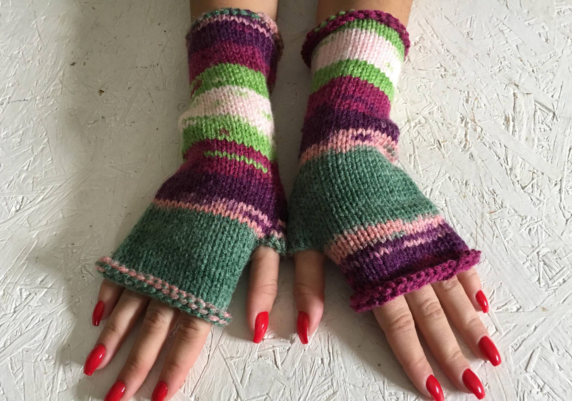 Neue Frauen Geschenk Handschuhe Fingerlose Stulpen Lange Armstulpen Boho Handschuh Handgelenk Lange Versandfertig von CELINICRAFTS