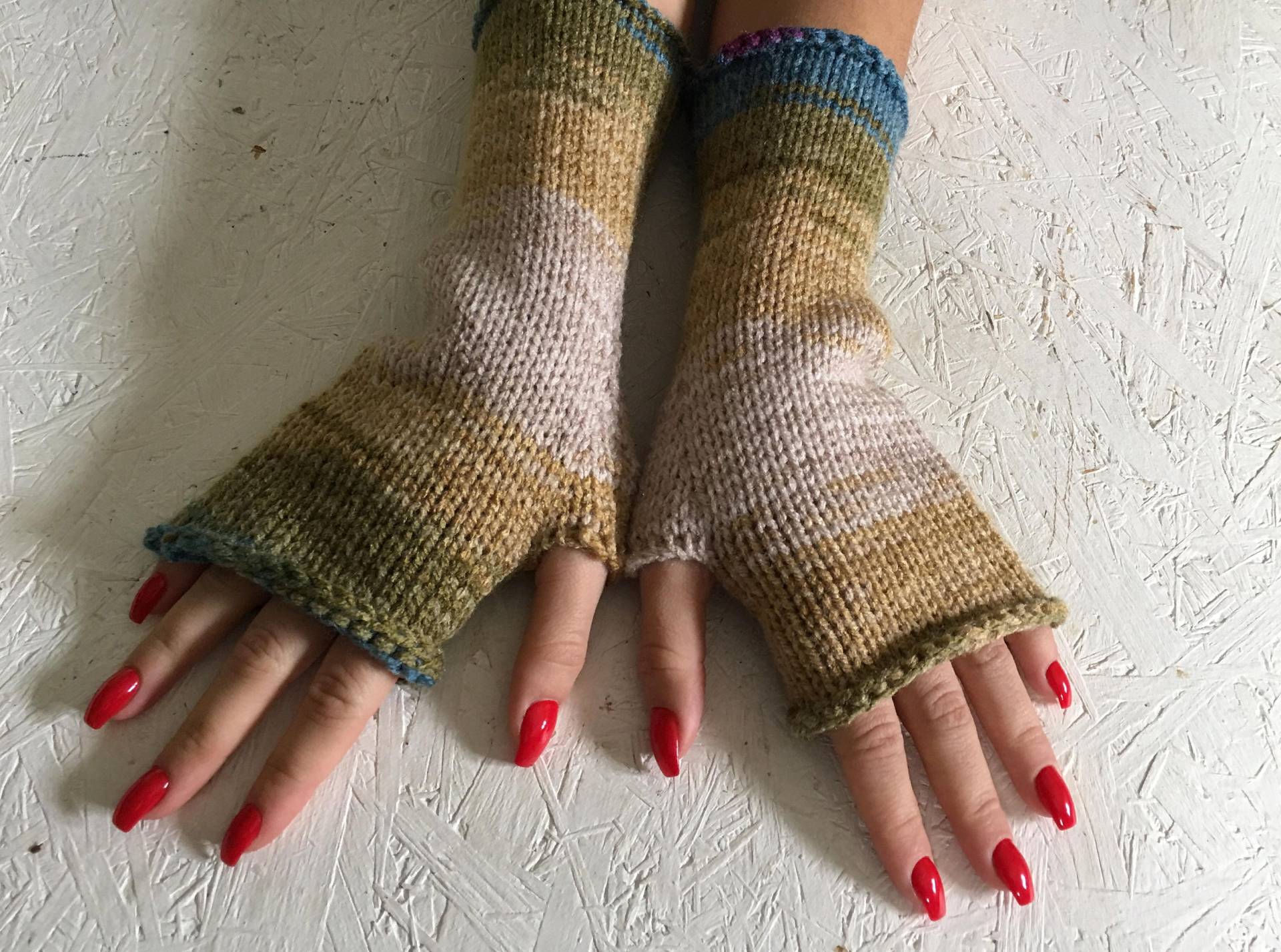Neue Frauen Geschenk Handschuhe Fingerlose Stulpen Lange Armstulpen Boho Handschuh Handgelenk Lange Versandfertig von CELINICRAFTS