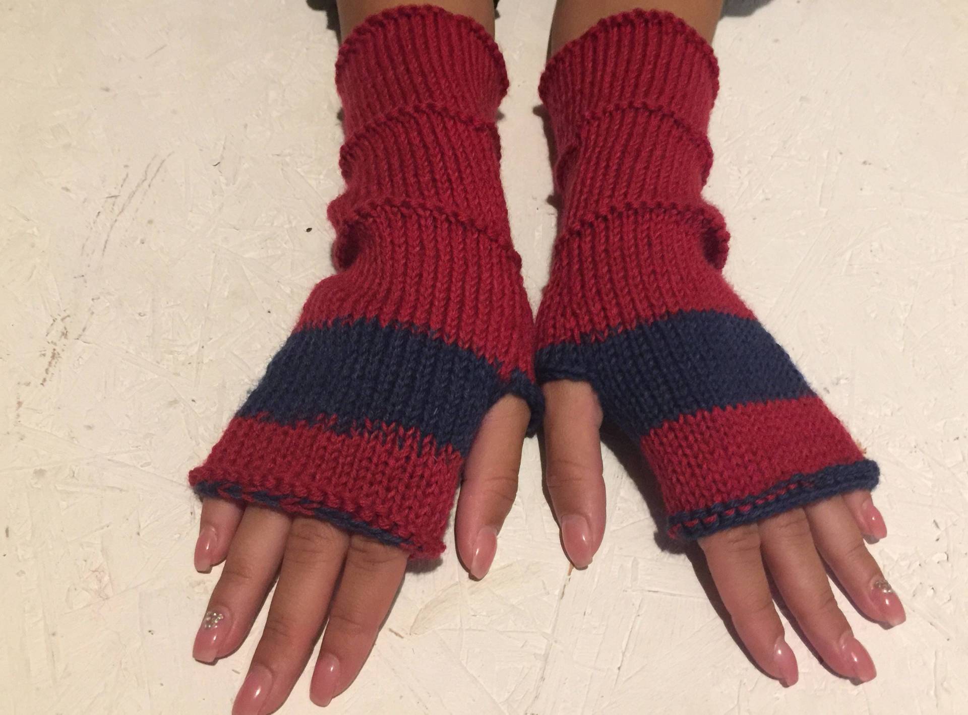 Rote Handschuhe/Pulswärmer Lange Armstulpen von CELINICRAFTS