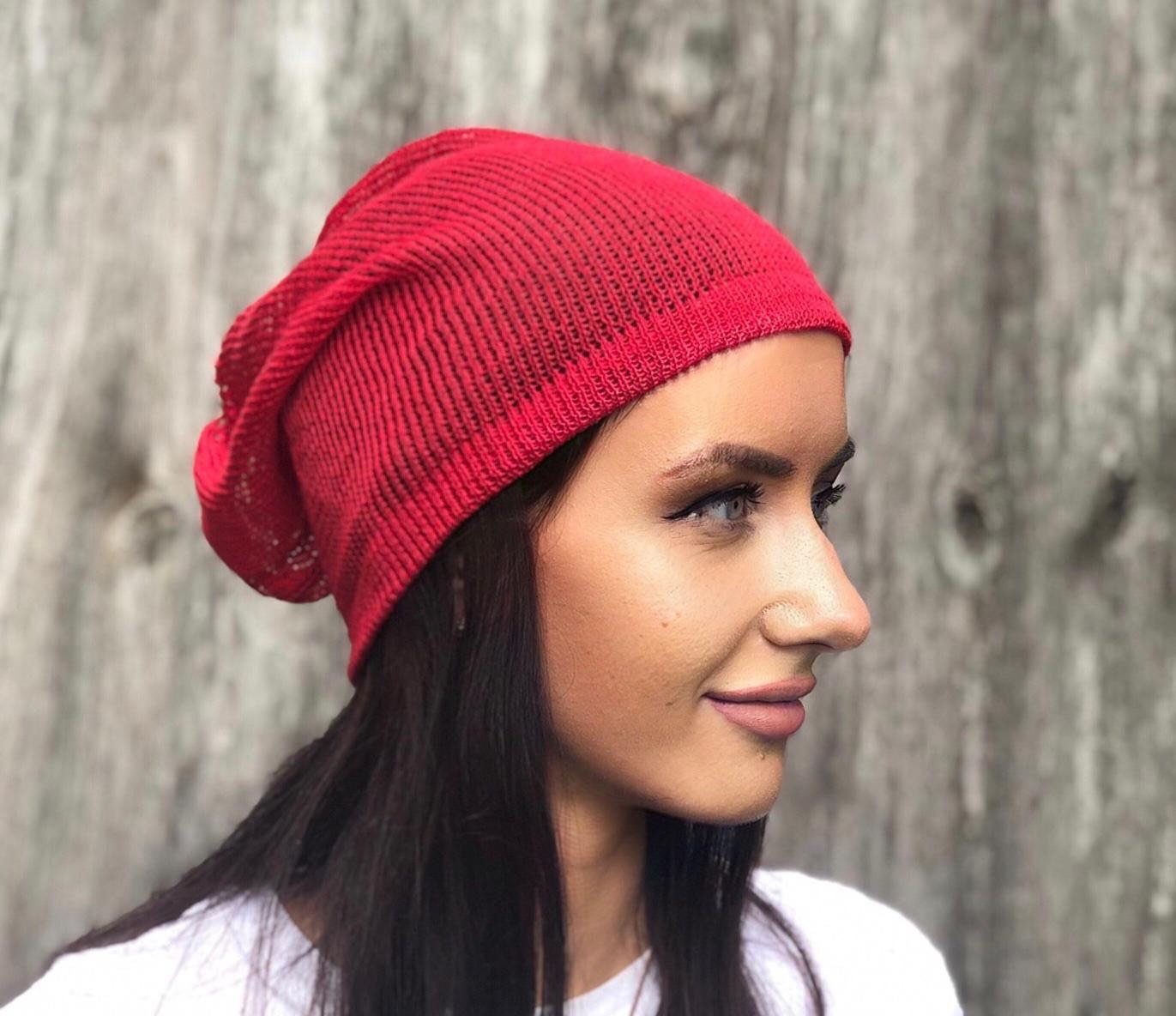 Roter Frauen Sommer Hut, Leinen Slouchy Mütze, Sonnenhut, Strick Rote Beanie, Geschenk Für von CELINICRAFTS