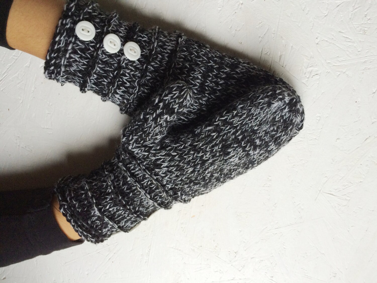 Schwarze Handschuhe, Armstulpen, Winter Geschenk Für Frauen von CELINICRAFTS