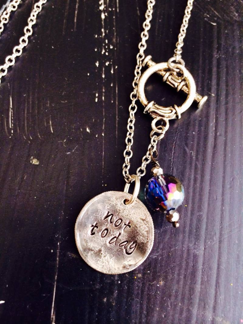 Halskette Hand Gehämmert Schmuck Dime Version Aus Edelstahl Und Perle Wählen Sie Ihre Worte von CENTiment