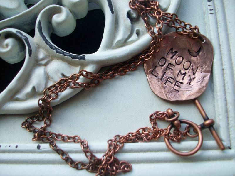 Kette Von Handgehämmert Kupfer Penny ~ Mond Meines Lebens Metall Gestempelt Alte Welt Thront Stil von CENTiment