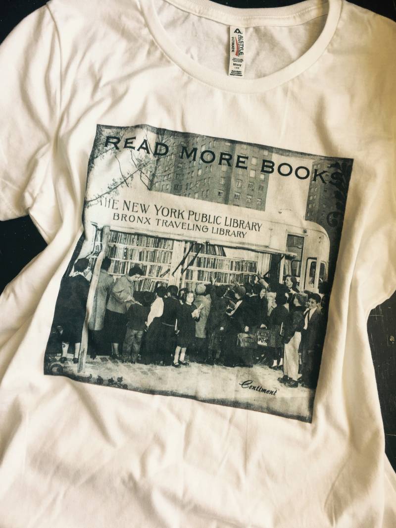 Lesen Sie Mehr Bücher ~ Lehrer Bibliothekar Super Weiche 100 % Baumwoll-T-Shirt Bibliophile von CENTiment