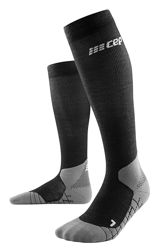 CEP - HIKING LIGHT MERINO SOCKS REDESIGN für Herren | Lange Wandersocken mit aktivierender Kompression | Trekkingsocken für leichte Beine in schwarz | Größe IV |L von CEP