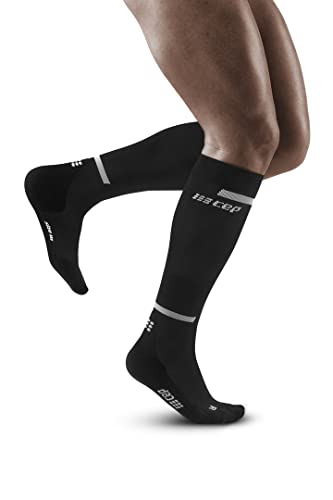 CEP - THE RUN COMPRESSION SOCKS TALL für Herren | Lange Laufsocken in schwarz mit Kompression | Regenerierende Kompressionsstrümpfe für Männer | Gr. III | M von CEP