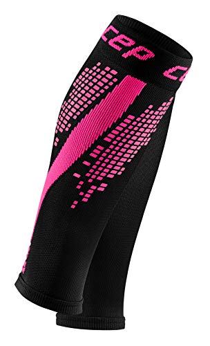 CEP – NIGHTTECH Calf Sleeves Redesign für Damen | Bunt reflektierende Beinstulpen in pink | Größe II von CEP