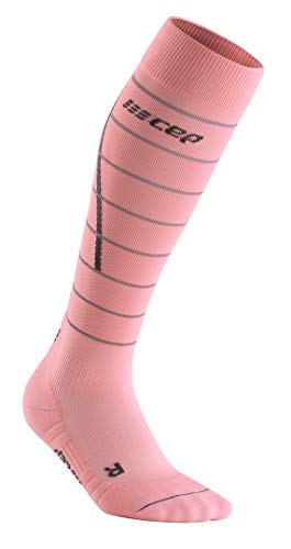 CEP – REFLECTIVE COMPRESSION SOCKS für Damen | Reflektierende Laufsocken in rosa | Größe IV von CEP