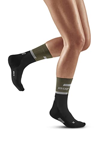 CEP - THE RUN COMPRESSION SOCKS MID CUT für Damen | Mittellange Laufsocken in olive/black mit Kompression | Regenerierende Kompressionsstrümpfe für Frauen | Gr. II | S von CEP