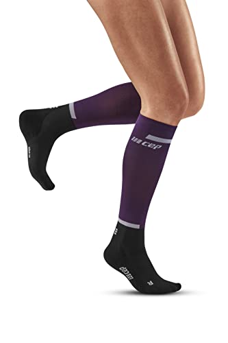 CEP - THE RUN COMPRESSION SOCKS TALL für Damen | Lange Laufsocken in violet/black mit Kompression | Regenerierende Kompressionsstrümpfe für Frauen | Gr. II | S von CEP