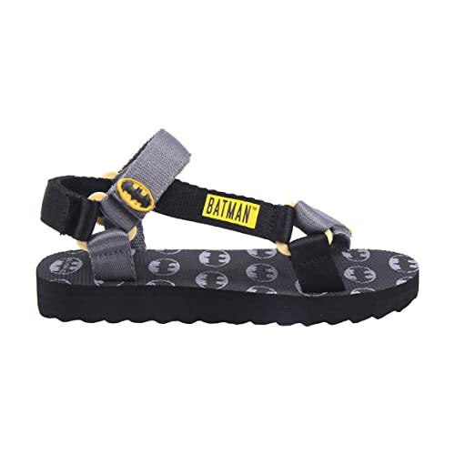 CERDÁ LIFE'S LITTLE MOMENTS Junge mit Motiven von der Hauptfiguren Batman Bedruckt | Sommer Sandalen aus PVC mit Fersenverschluss-Offizielle Lizenz DC, Schwarz, 31 EU von CERDÁ LIFE'S LITTLE MOMENTS