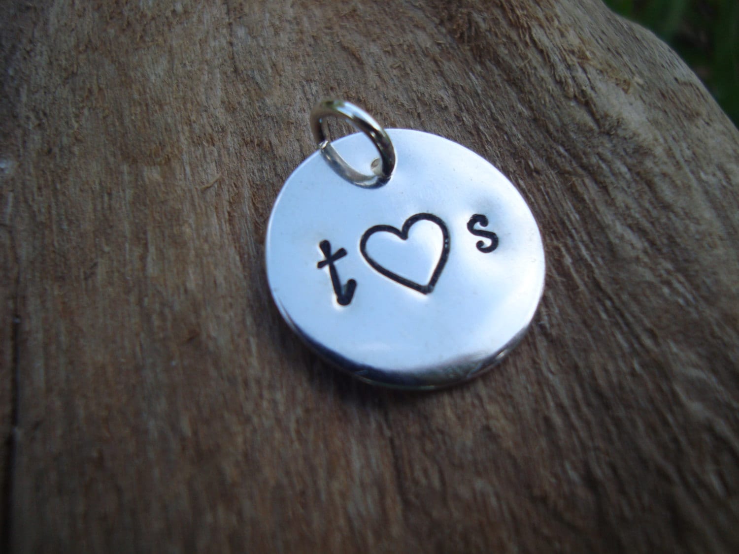 Liebe Personalisierter Sterling Silber Anhänger 5/8 Inch Liebe Personalisierter Sterling Silber Anhänger 5/8 Inch von CERouchon