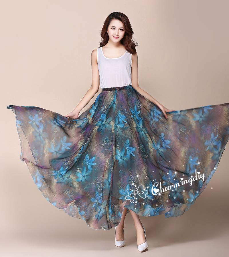 Blauer Chiffon Maxirock Mit Blumenmuster Sommer-strand-Sommerkleid von CHARMINGDIY