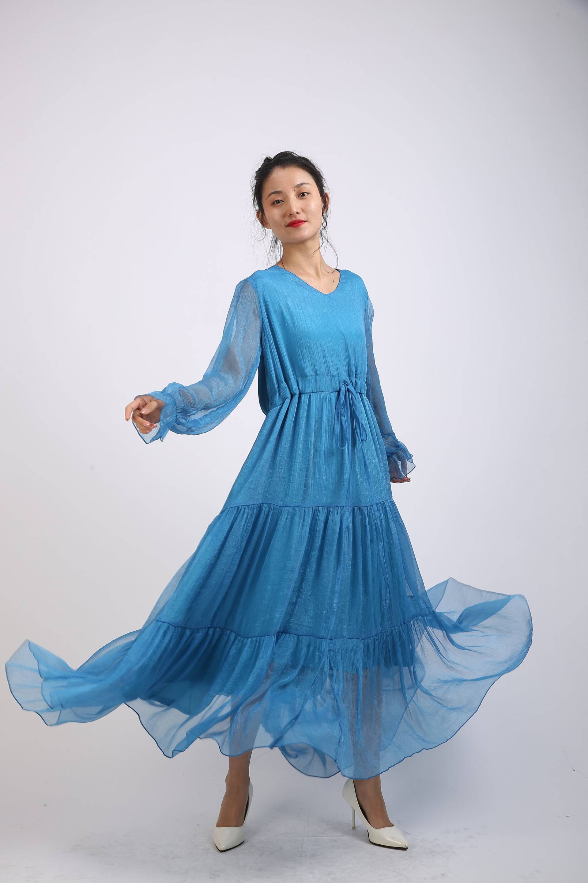 Blaues Chiffon Wadenlanges Kleid Leichter Party Brautjungfer Maxirock Blaues Chiffon Wadenlanges Kleid Leichter Party Brautjungfer Maxirock von CHARMINGDIY